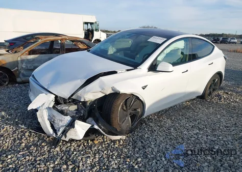 2026 Tesla Model Y Premium Rear-Wheel Drive/Standard Rear-Wheel Drive from USA, damaged, VIN 7SAYGDED6TA426735